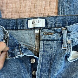 AGLODE 90’s pinch waist high rise straight jeans. Size 26. Color: Navigate.
